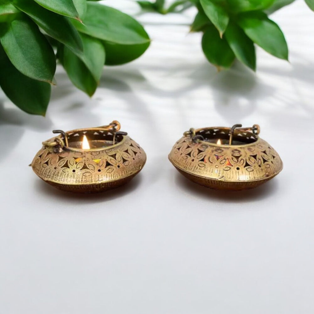 Metal Iron Small Handi T-Lite Holder Showpieces Set Of Two Candle Holders