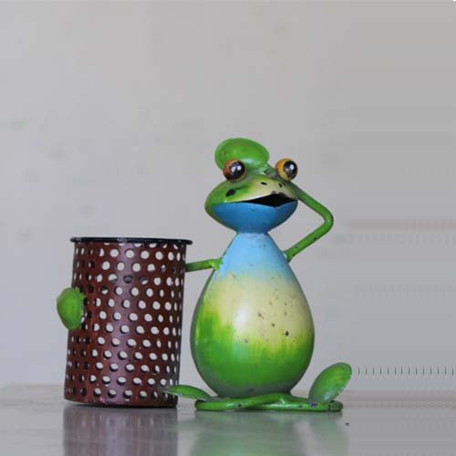 Sitting Frog Shaped Pen Holder