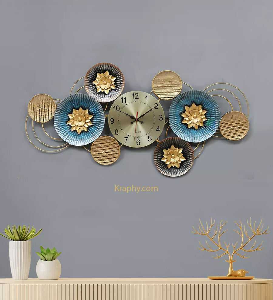 Sumptuous Multicolor Iron Wall Hanging Wall clock