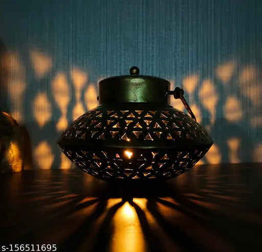 Kraphy Iron Small Handi/ Dhoop Degchi And T-light Holder