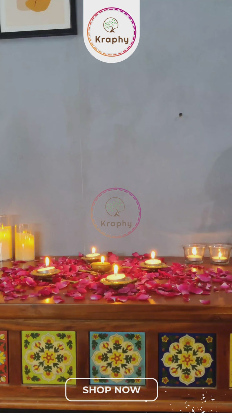 Swastik T light holder Decorative detail 2