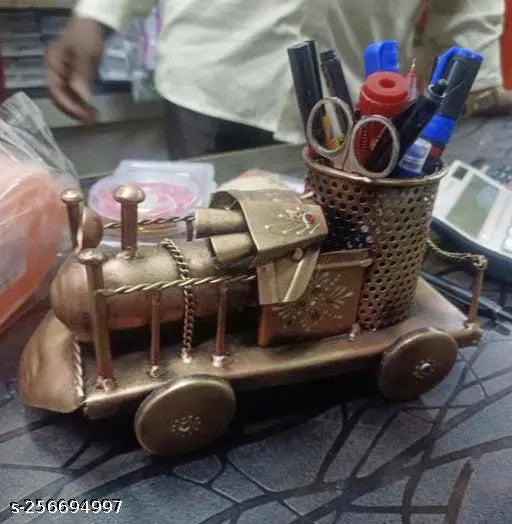 Kraphy Home Decor Wrought Iron Engine Pen Holder